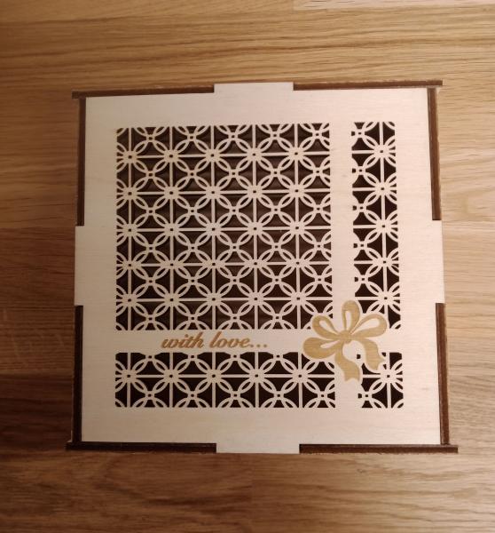 Geschenke und Schmuckbox mit Motiv Nr.7 158x158x70mm